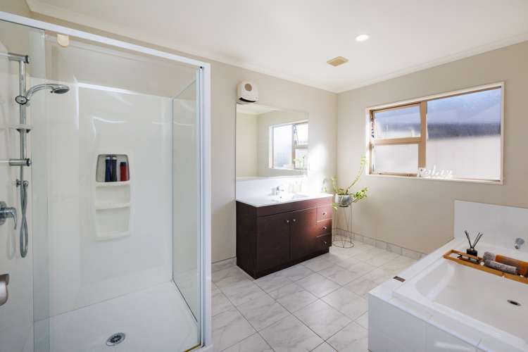 165 Pacific Drive Fitzherbert_24