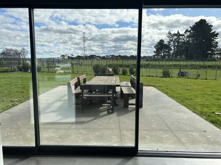 94 Reid Line East Feilding_9