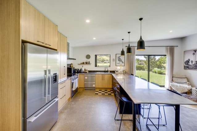 Eye-catching 2016 Build, Prime Location