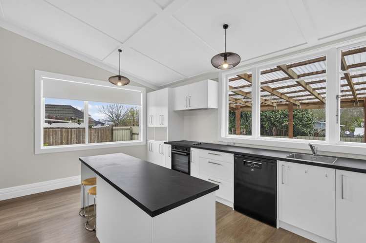 41 James Street Inglewood_13