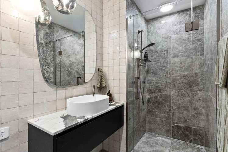 5F/2 Queen Street City Centre_16