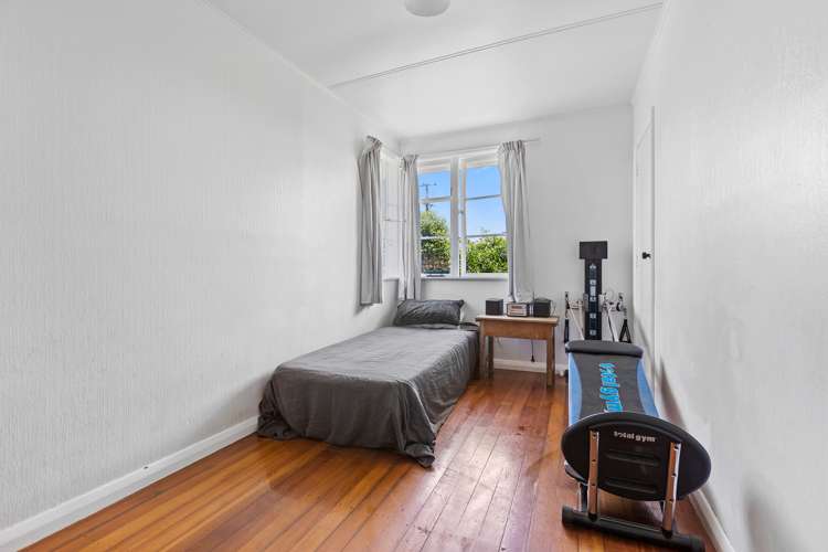 9 Karaka Street Merrilands_12