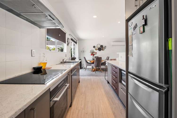 5 Achilles Crescent Welcome Bay_11