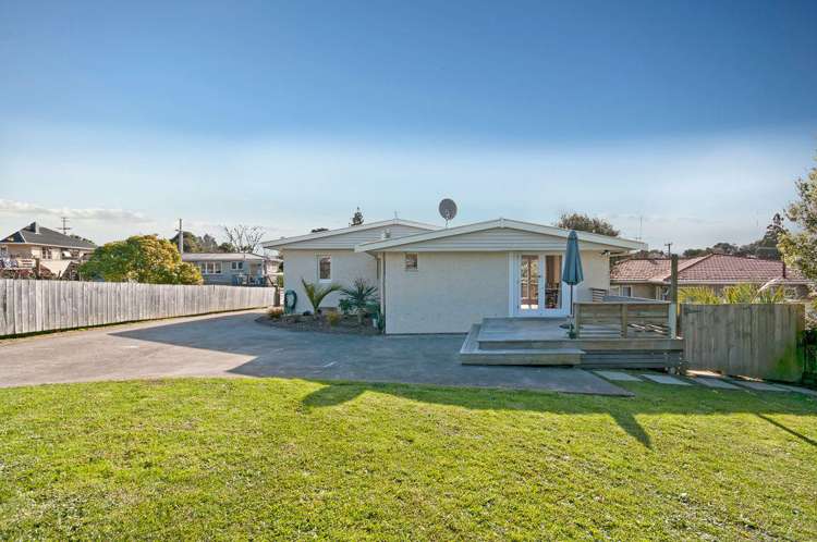 24 Matipo Road Te Atatu Peninsula_0