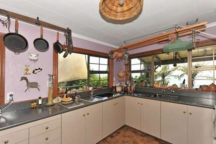 50 Lookout Road Parapara_13