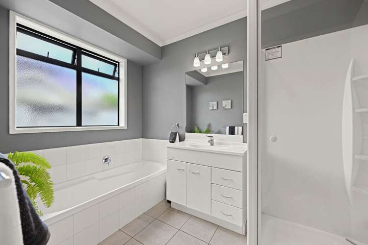 21 Burgundy Court Rototuna_14