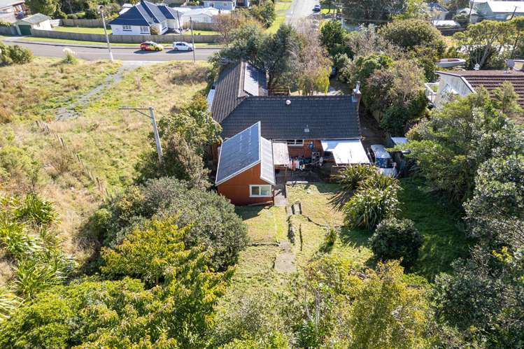 20 Tremewan Street Tawa_16