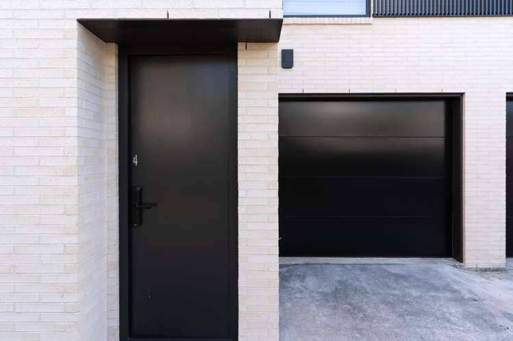 4/44 Winchester Street Merivale_7