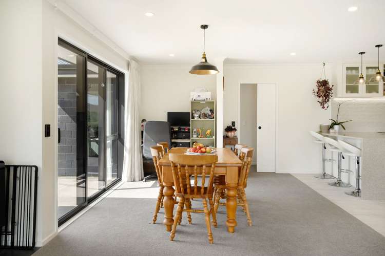 47 Summers Road Darfield_12