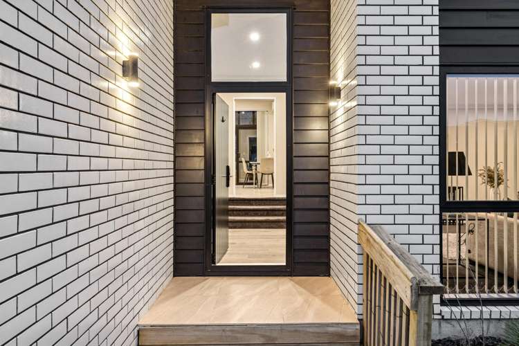 142 Lisle Farm Drive_5