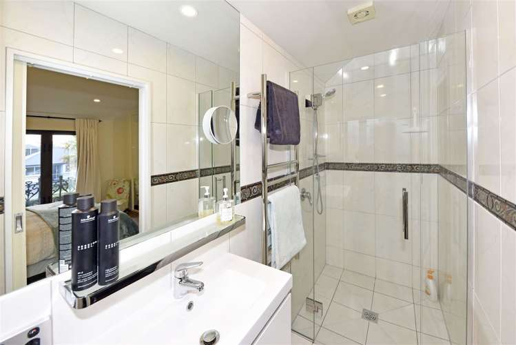 24 Taylors Avenue Bryndwr_20