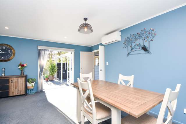 374 High Street South Carterton_2