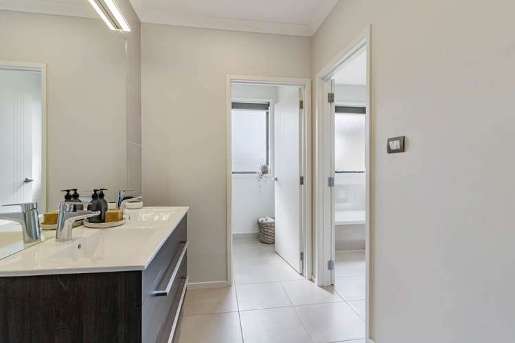 1 Coach Road Kingseat_14