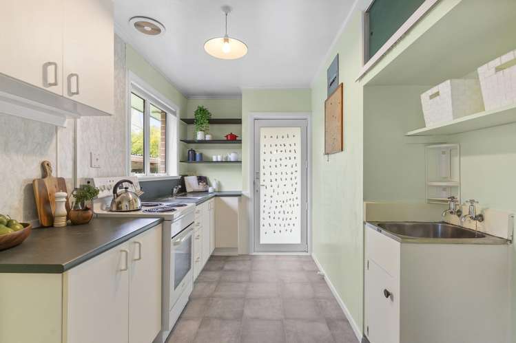 1/1 Gard Street Silverstream_3