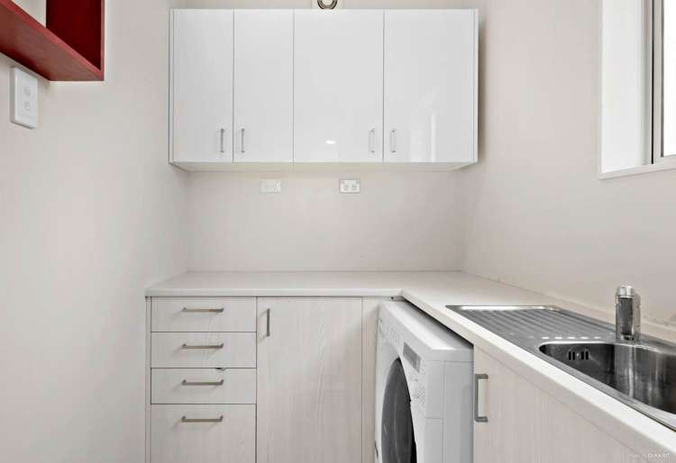 184 Archers Rd 10878_11