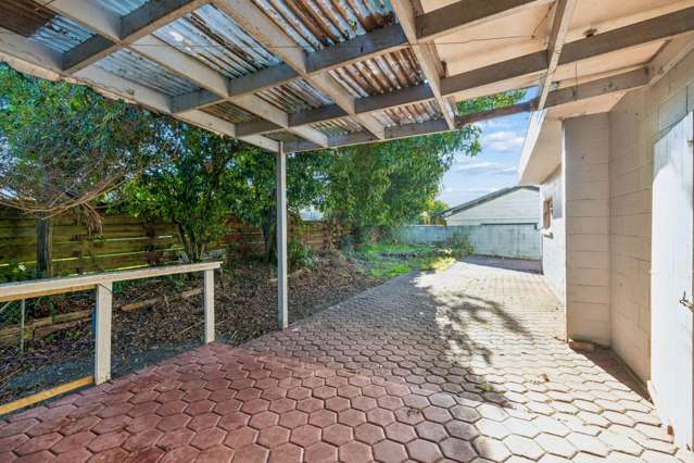 63 Ray Small Drive Papakura_4