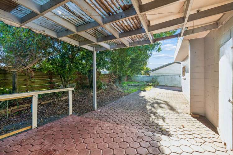 63 Ray Small Drive Papakura_7