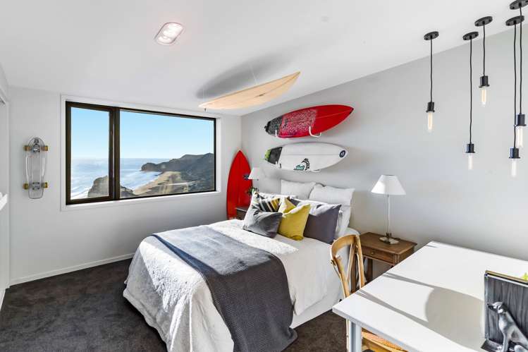 81 Piha Road Piha_18