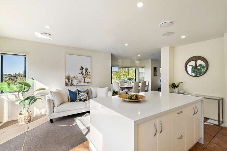 2/60 Arran Road Browns Bay_7