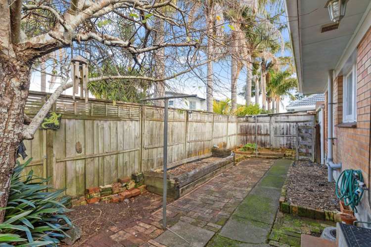 2/9 Devon Road Bucklands Beach_10