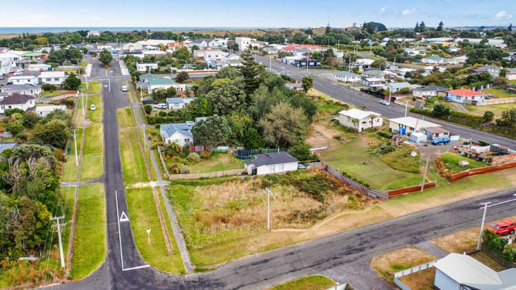 20 Leicester Street Patea_5