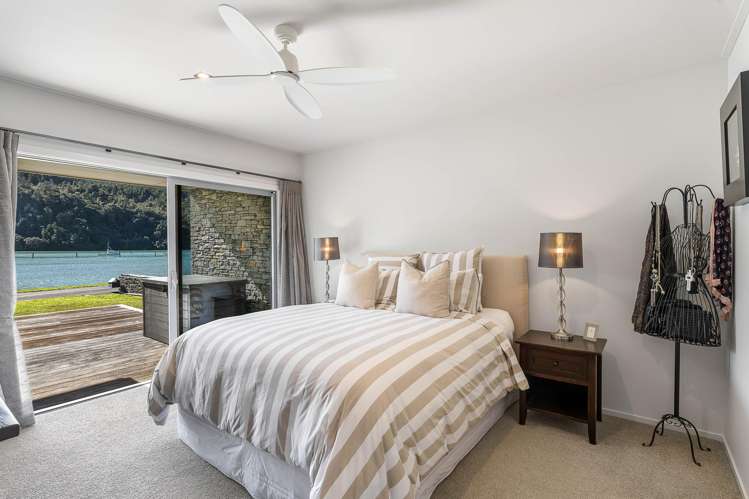 209 Beach Road Whangamata_10