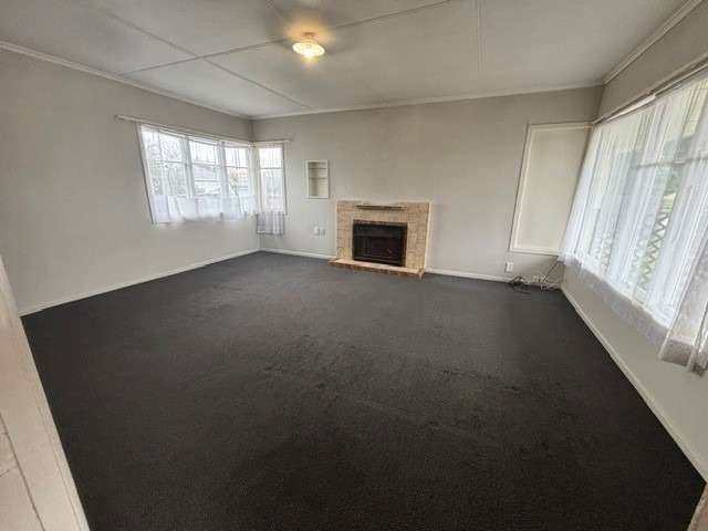 Spacious Family Home with Studio Unit