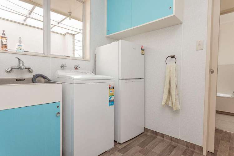 63 McPhee Street Dannevirke_22