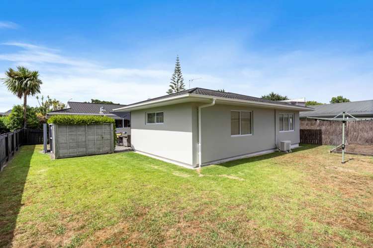 17 Evanda Crescent Conifer Grove_22