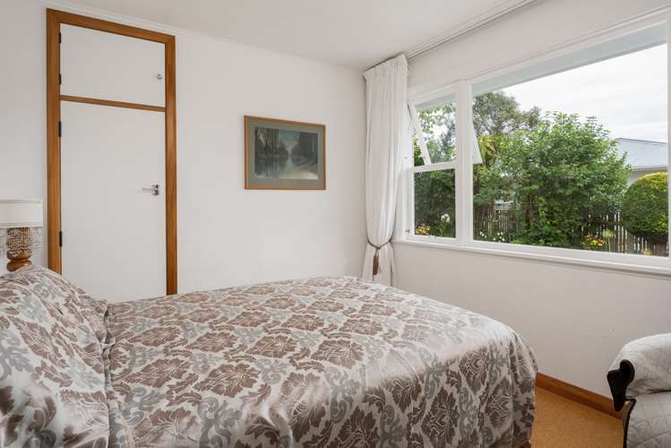 19 Richardson Avenue Burleigh_9