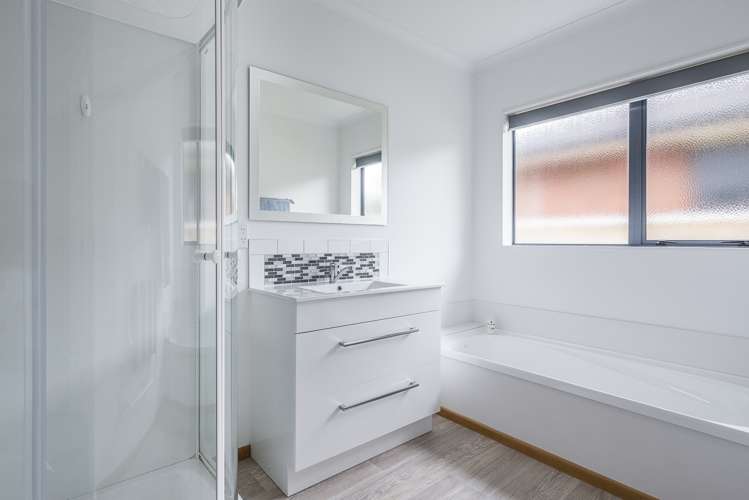 4 The Avenue Paraparaumu Beach_14