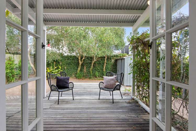 65 Aramoana Avenue Devonport_19