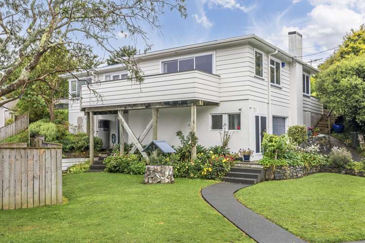 13 Kowhai Street Tawa_19