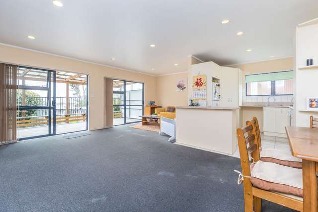 1/5 Marewa Street Te Atatu South_3