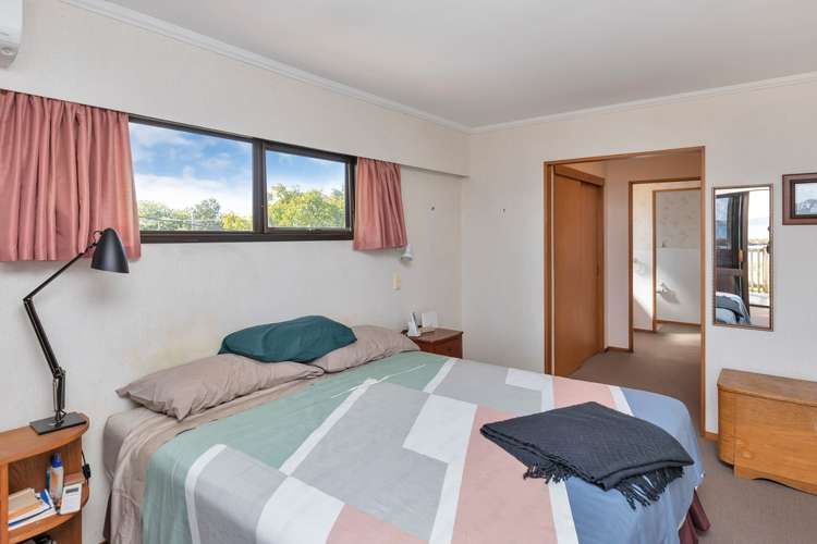 14 Albany Road One Tree Point_16