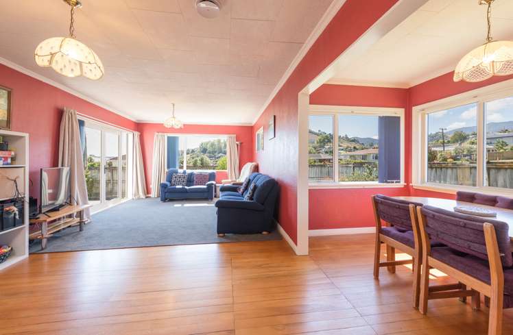 22 Maitland Avenue Stoke_5