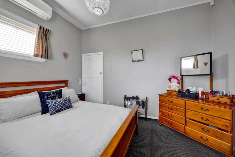 54 Egmont Street Hawera_10