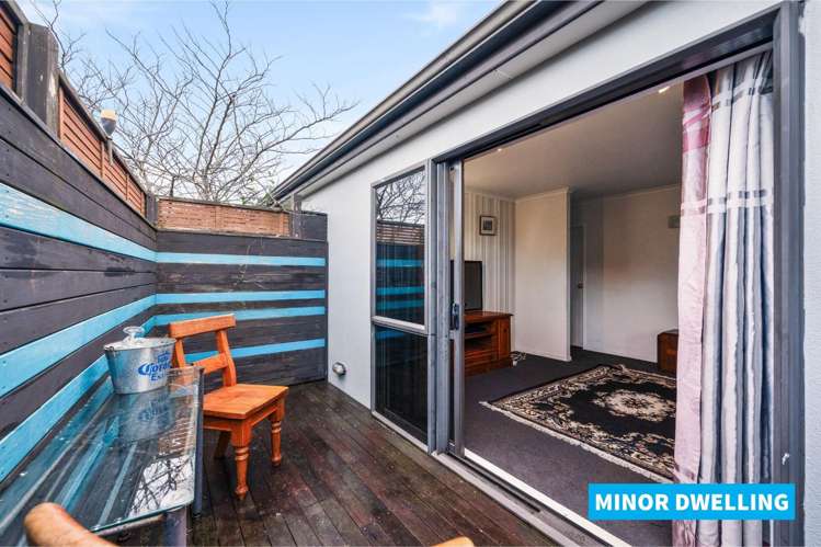 81 Royal Road Massey_26