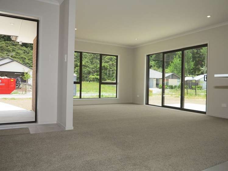 35 Crabb Fields Lane Riverhead_3