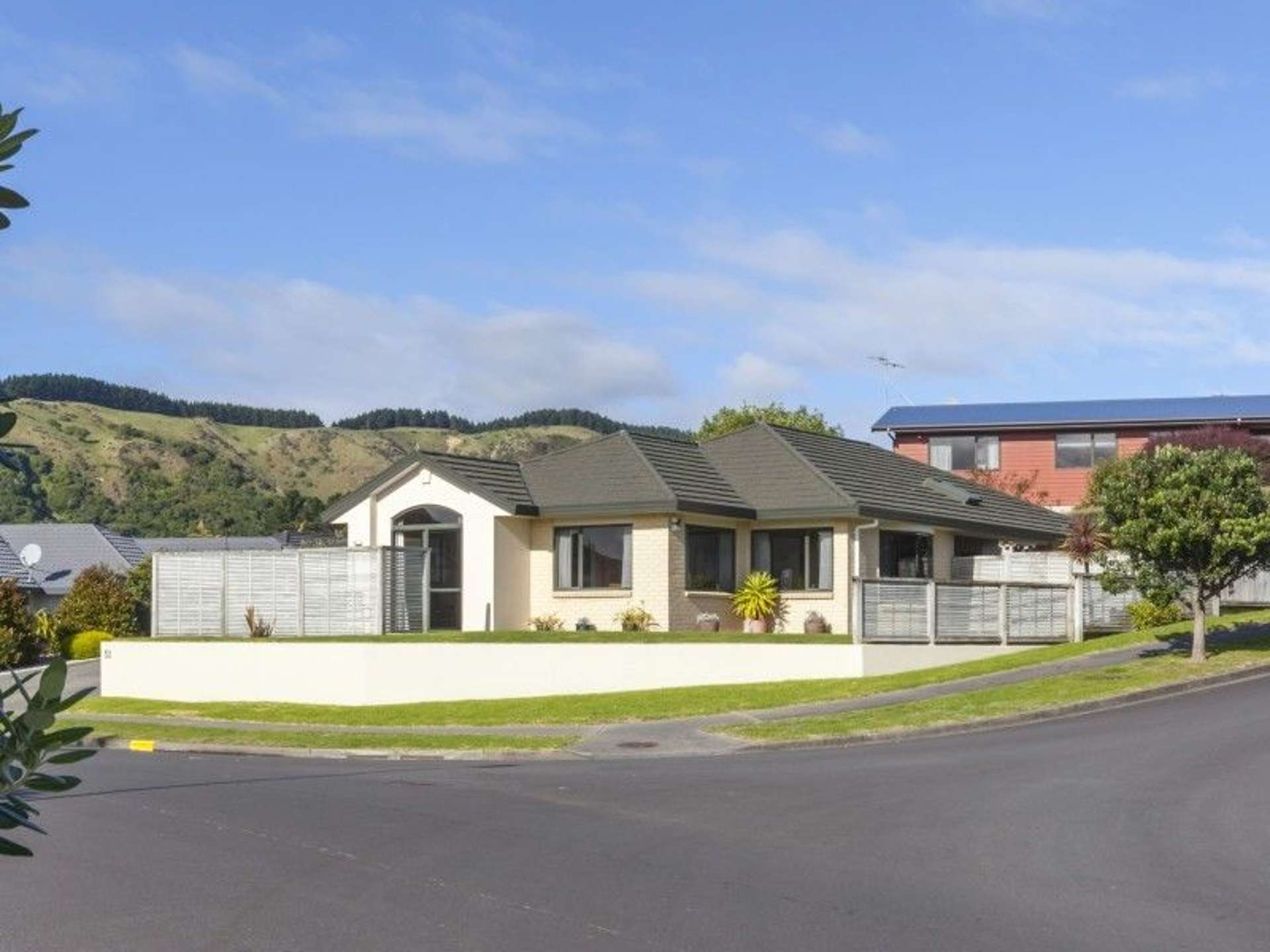 50 Lorna Irene Drive Raumati South_0