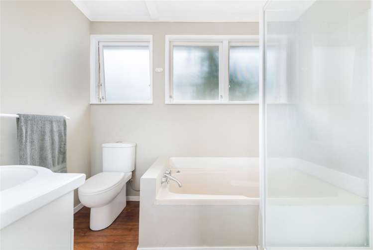 64a Captain Scott Road Glen Eden_9