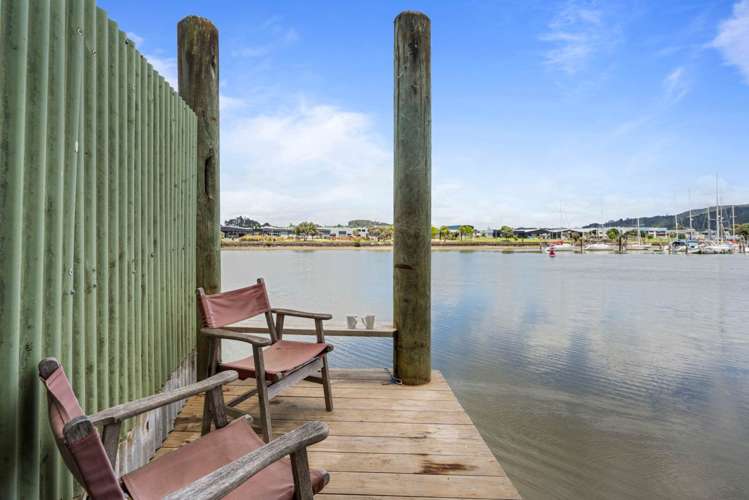 Boatshed/6154/50 Riverside Drive_2