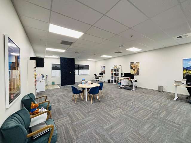 8 Vernon Drive Lincoln_1