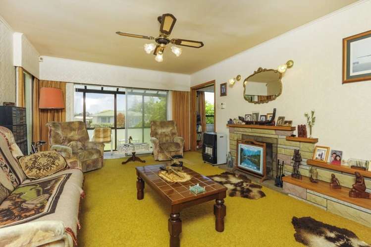 24 Montmere Avenue Te Atatu Peninsula_8