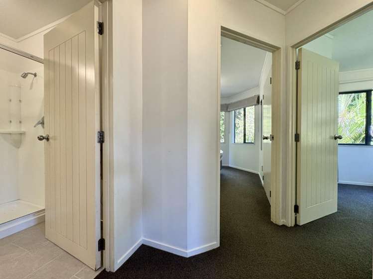 7a Landing Road Titirangi_16