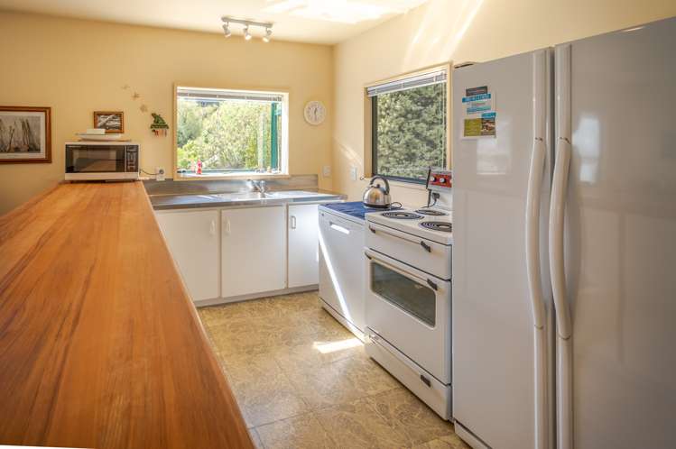 39 Bayview Crescent Duvauchelle_7