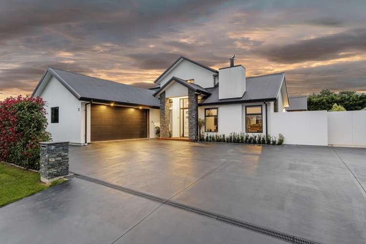 27 Carnaveron Drive_0
