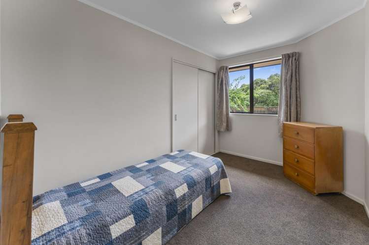 68 Aldinga Avenue Stoke_9