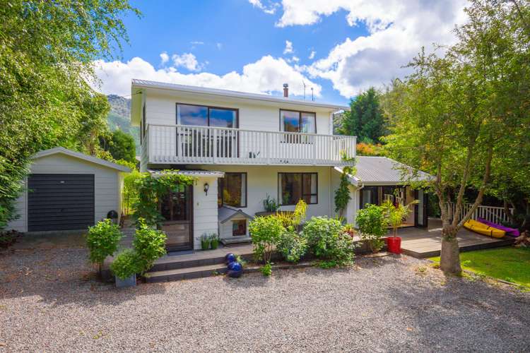 22 Lady Cobham Grove Anakiwa and Surrounds_3