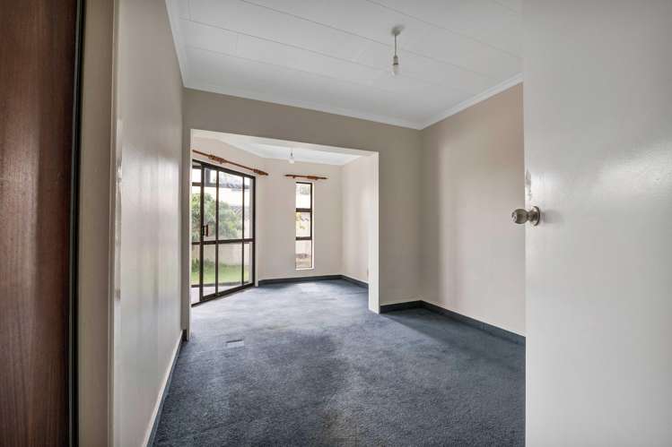 74 Cressida Avenue Stratford_13